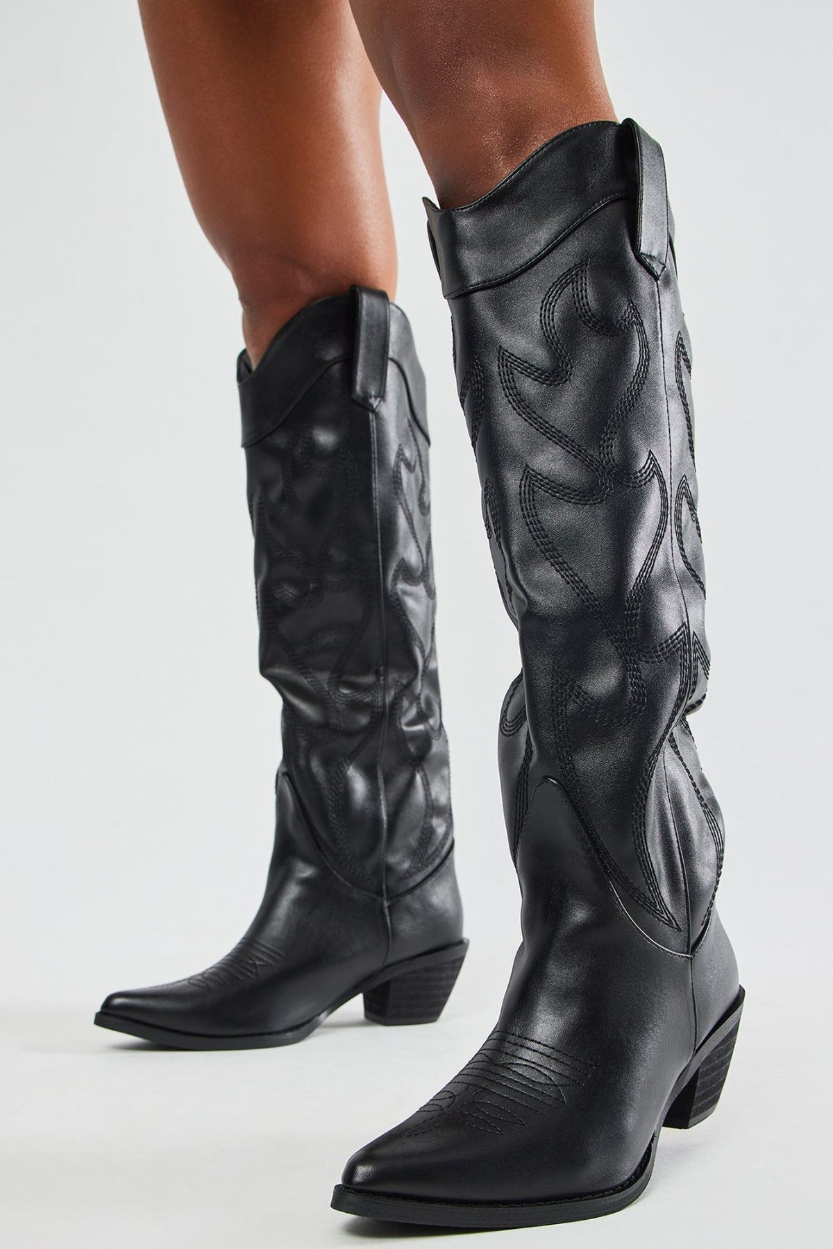 Country Roots Cowboy Boots - Black