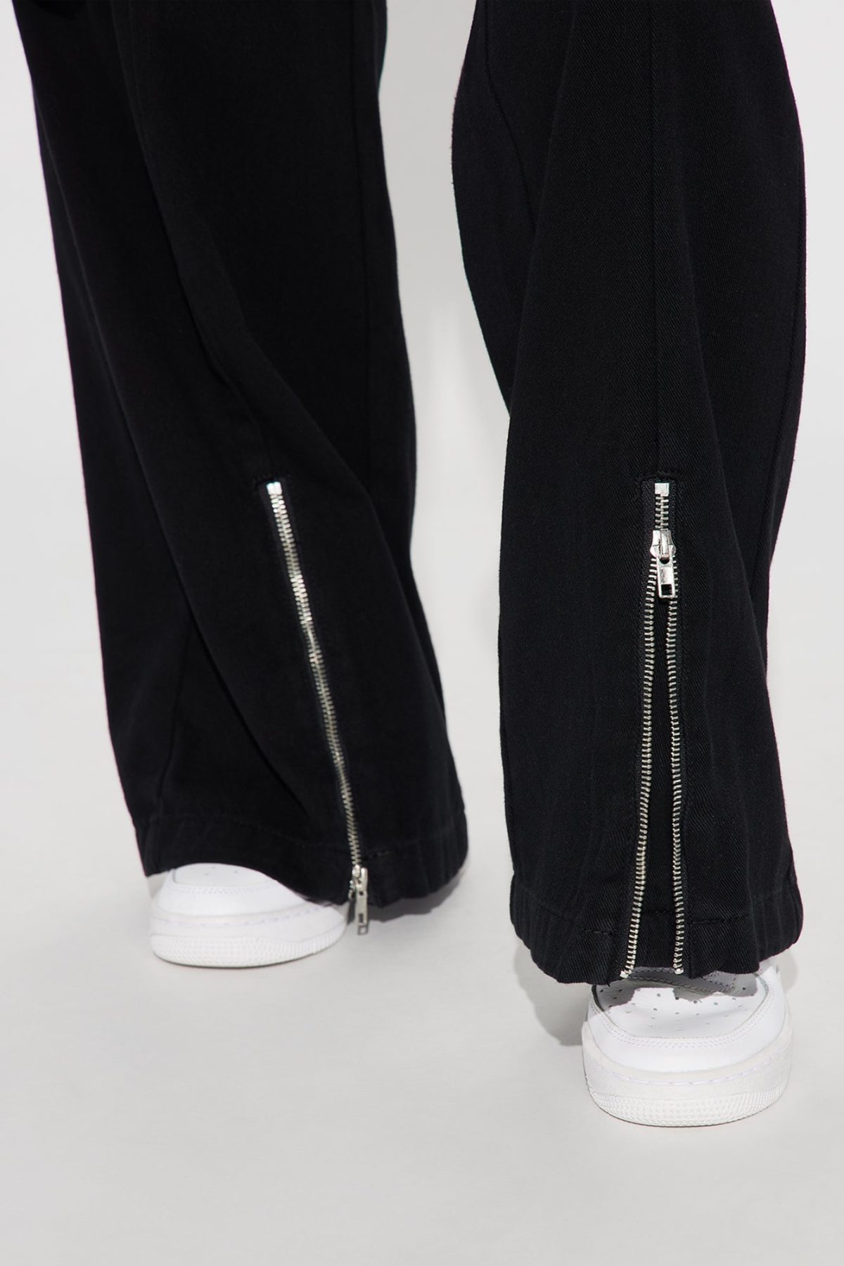 Take Notes Low Rise Cargo Pant - Black