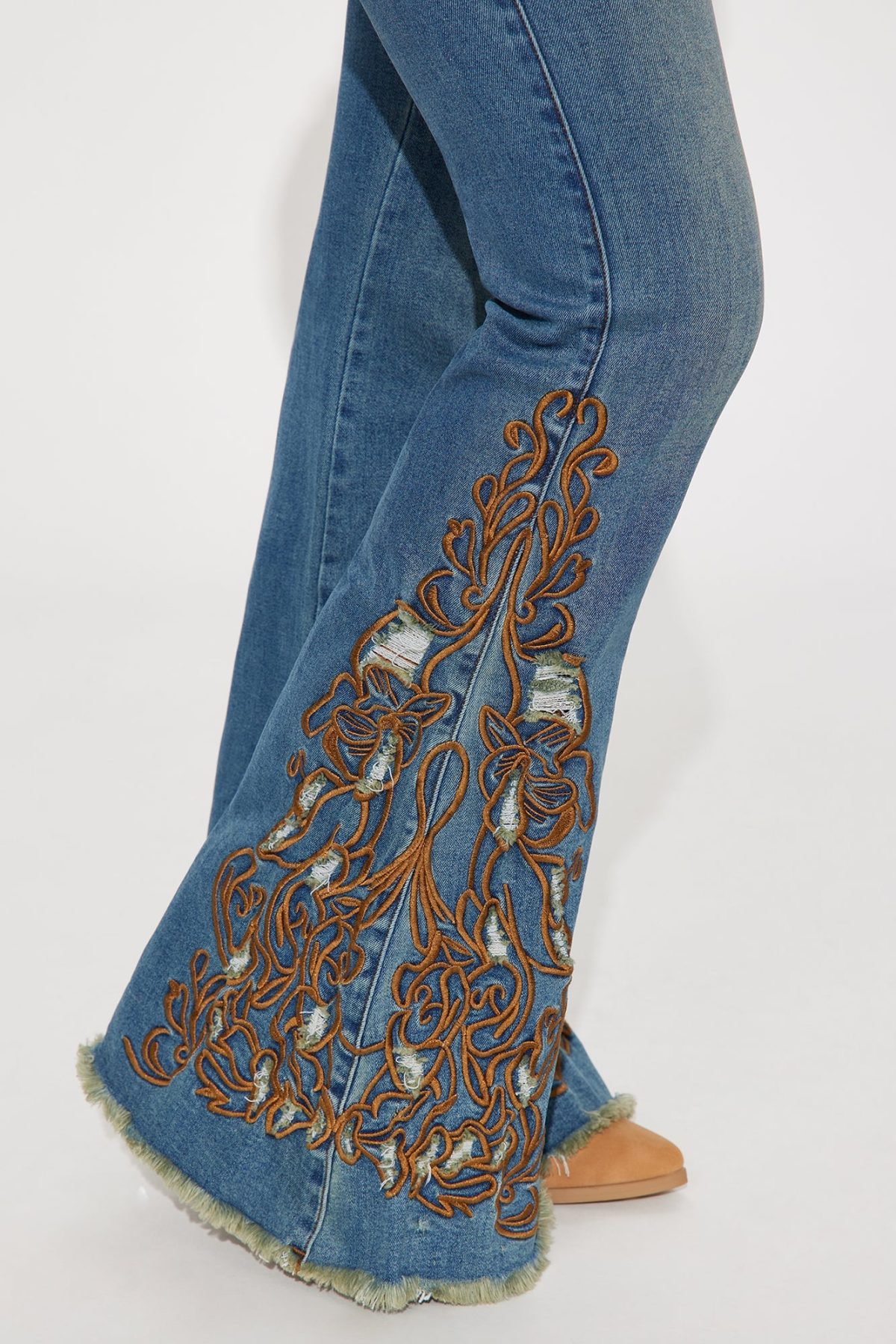 Glow Up Embroidered Stretch Flare Jeans - Medium Wash