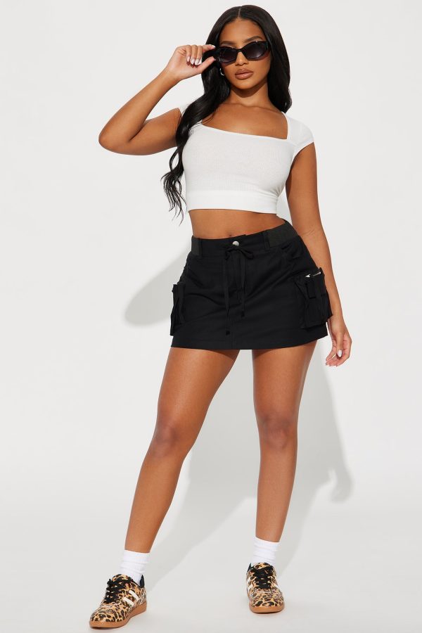 Caught My Attention Cargo Skort - Black