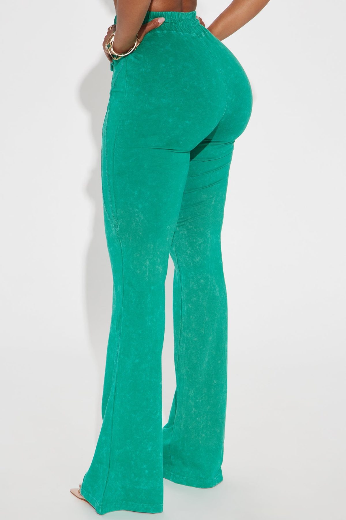 The Hamptons Sporty Flared Pant - Green