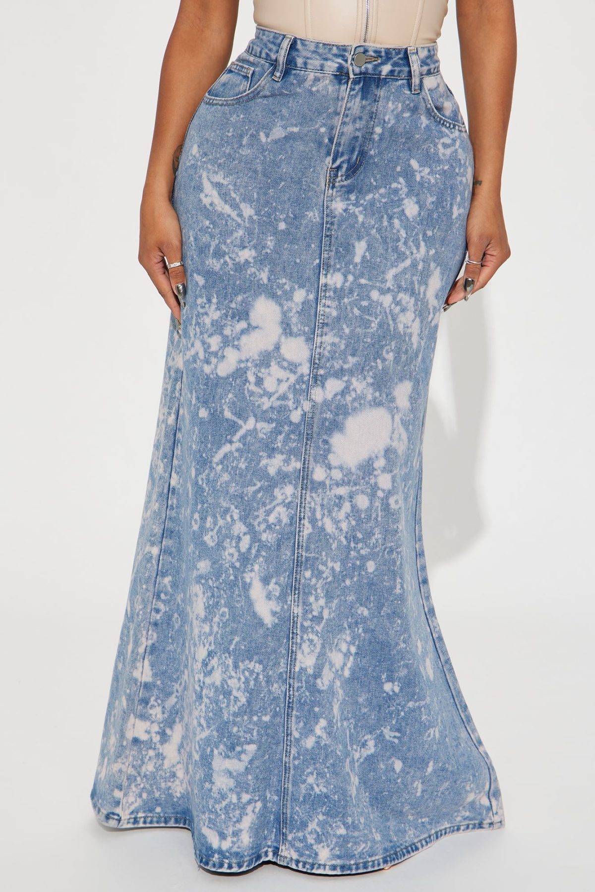 Long Road Bleach Wash Denim Maxi Skirt - Medium Wash