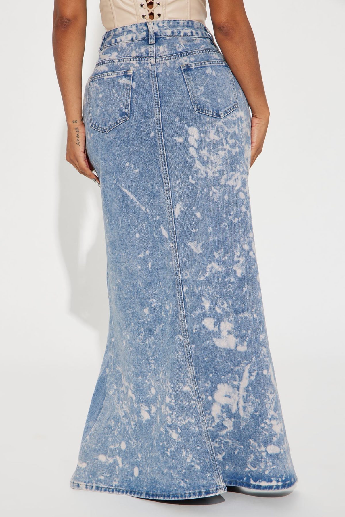 Long Road Bleach Wash Denim Maxi Skirt - Medium Wash