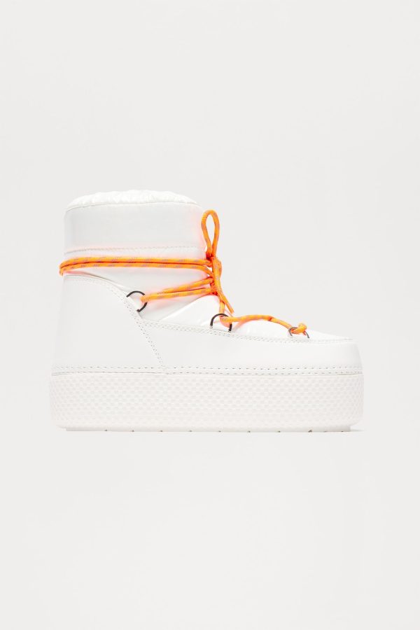 Hit The Snow Platform Booties - White