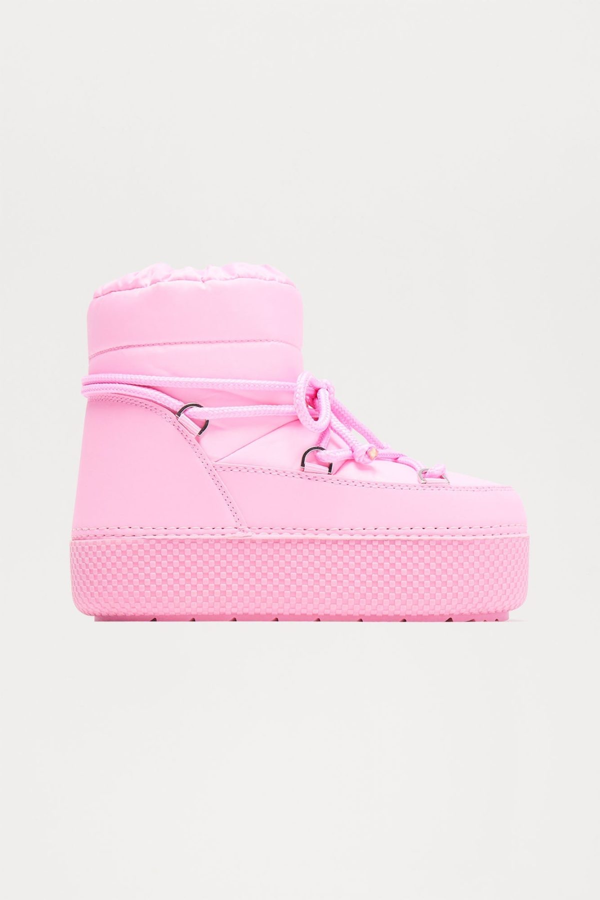 Hit The Snow Platform Booties - Pink