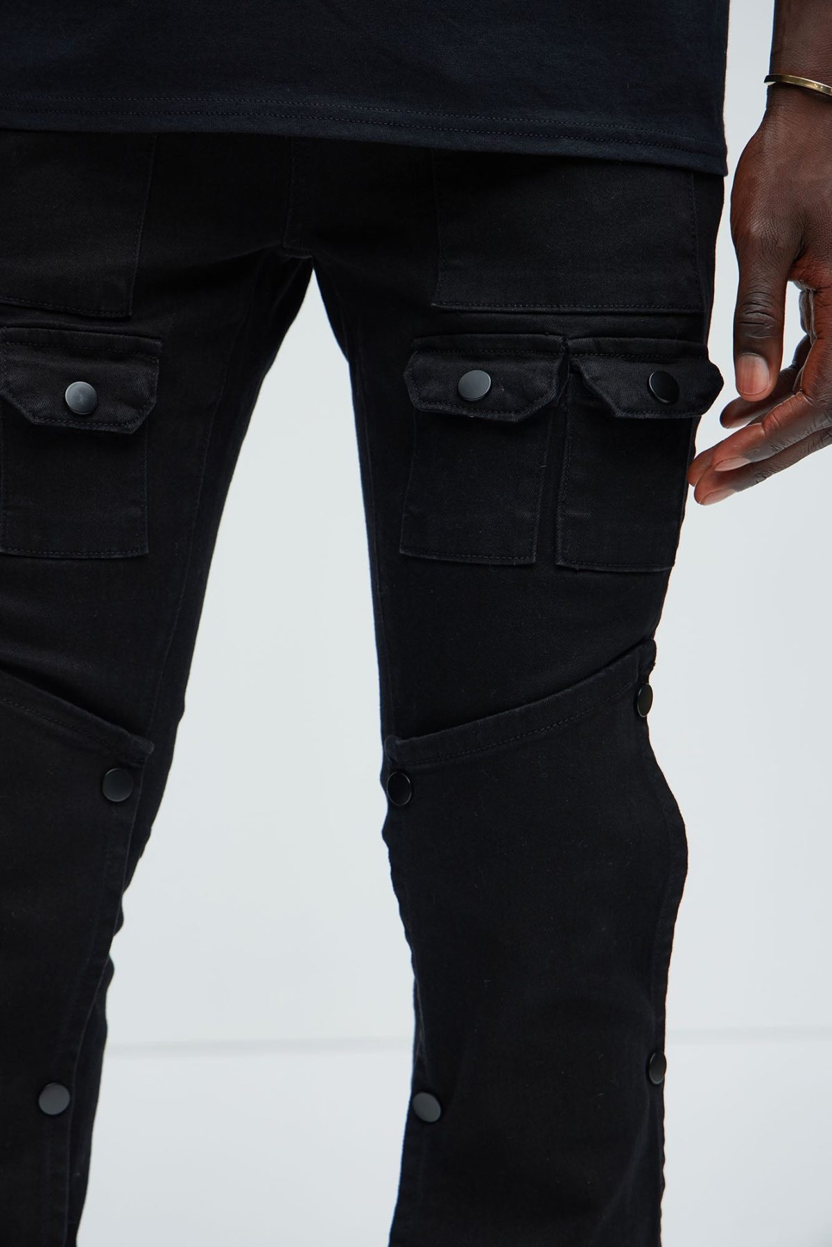 Utility Snap Pockets Flare Jeans - Black