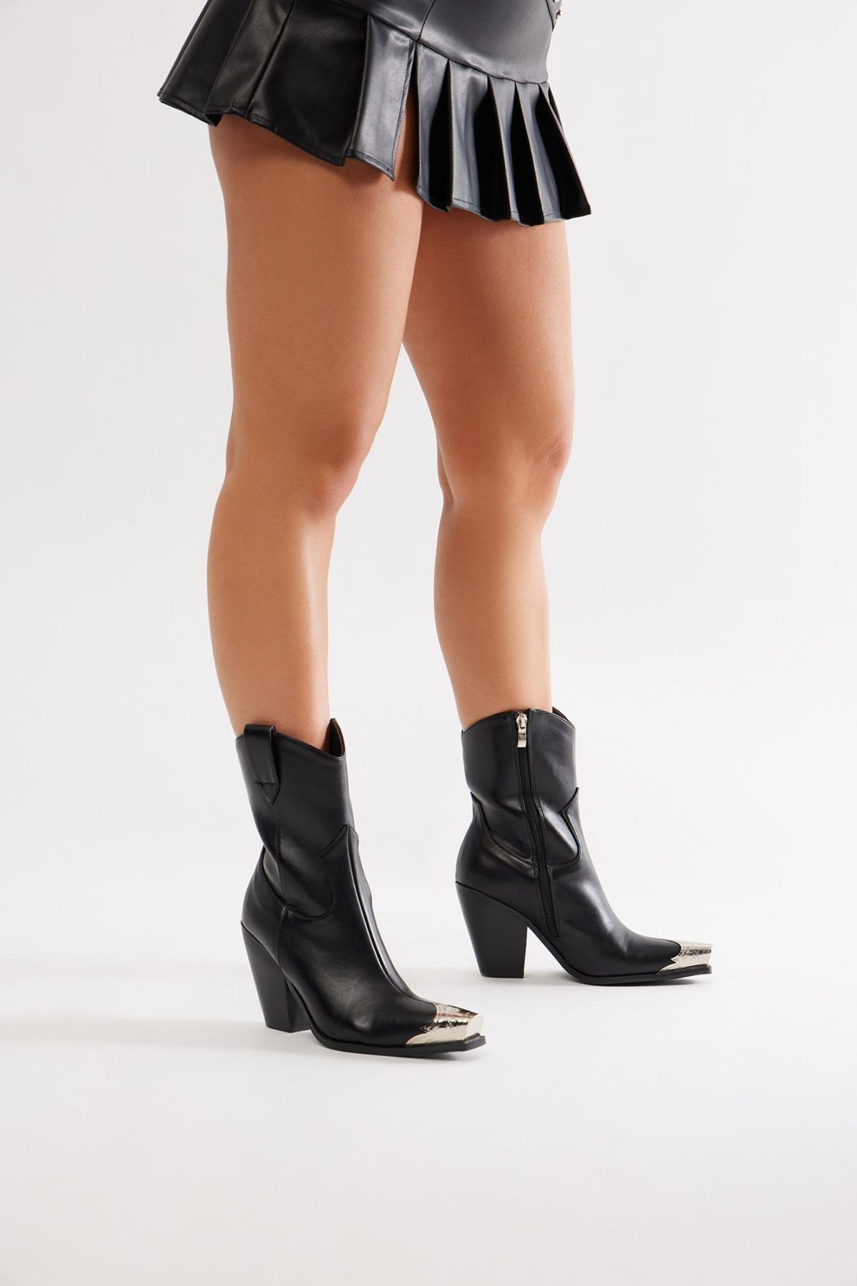 Western Cutie Cowboy Booties - Black