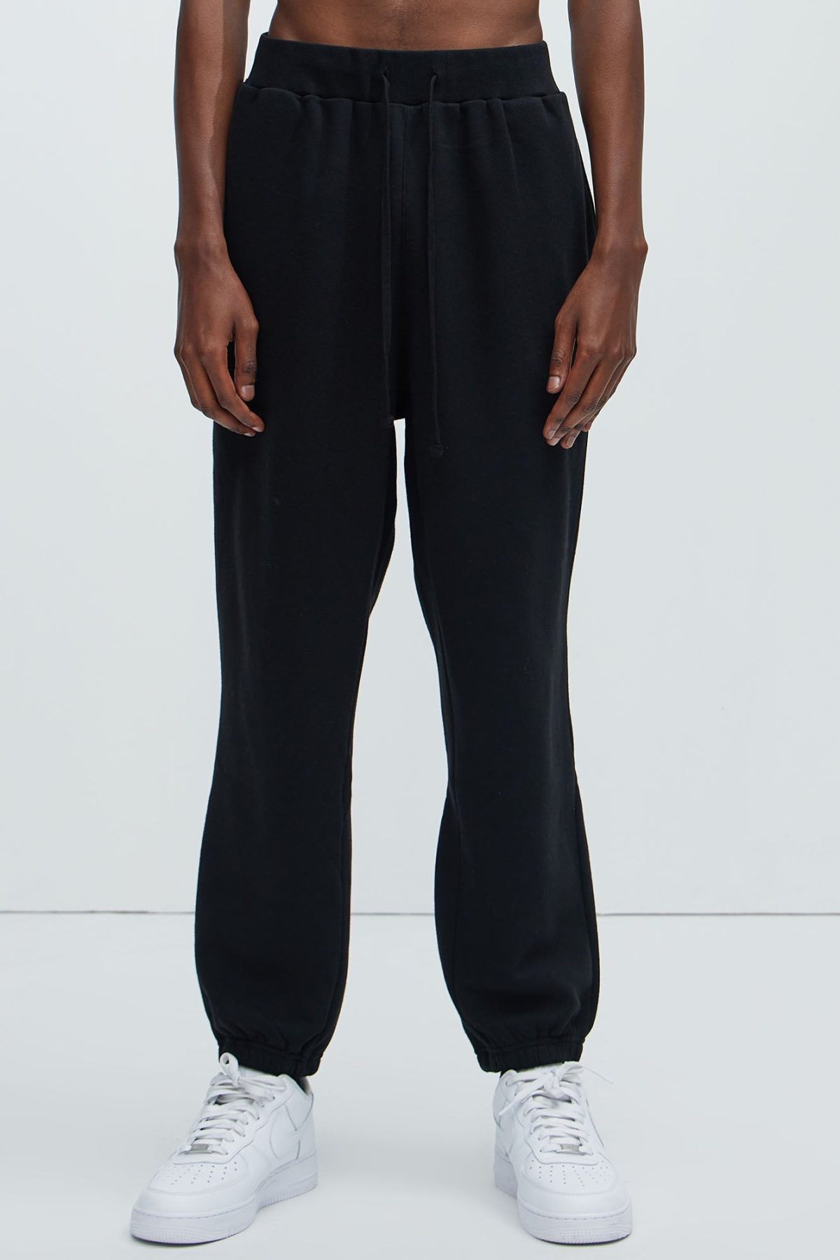 Tyson Relaxed Gusset Jogger - Black