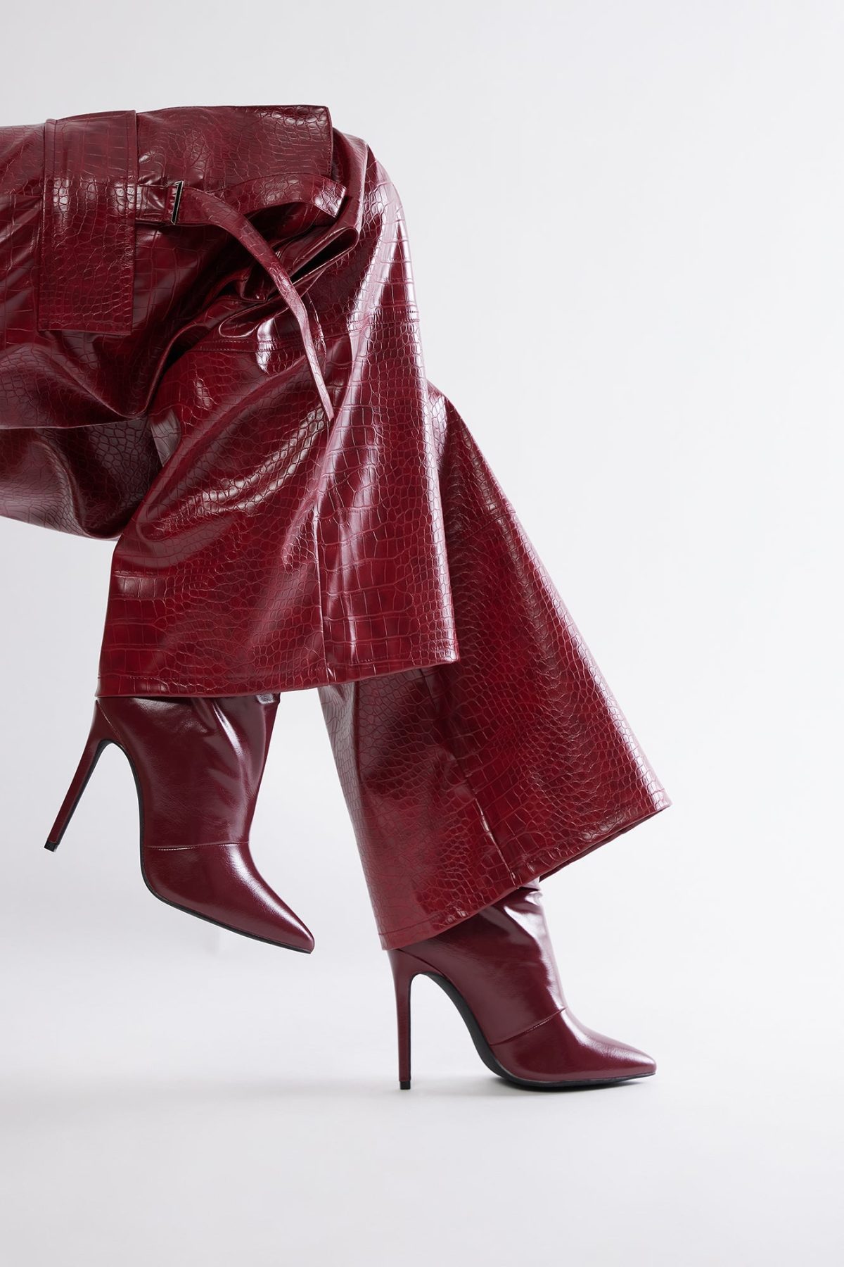 Skye Slouchy Booties - Burgundy