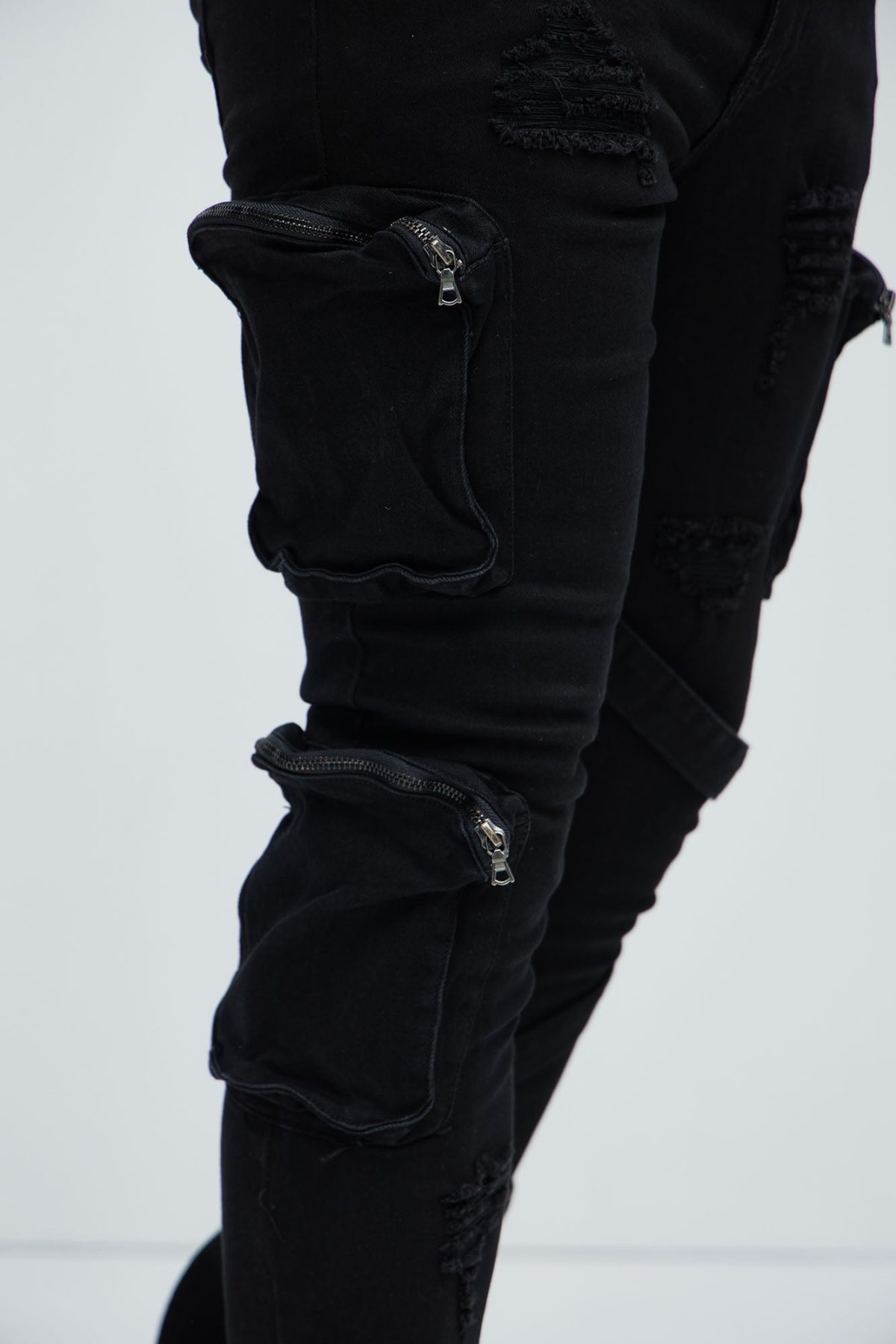 Find Out Cargo Flare Jeans - Black