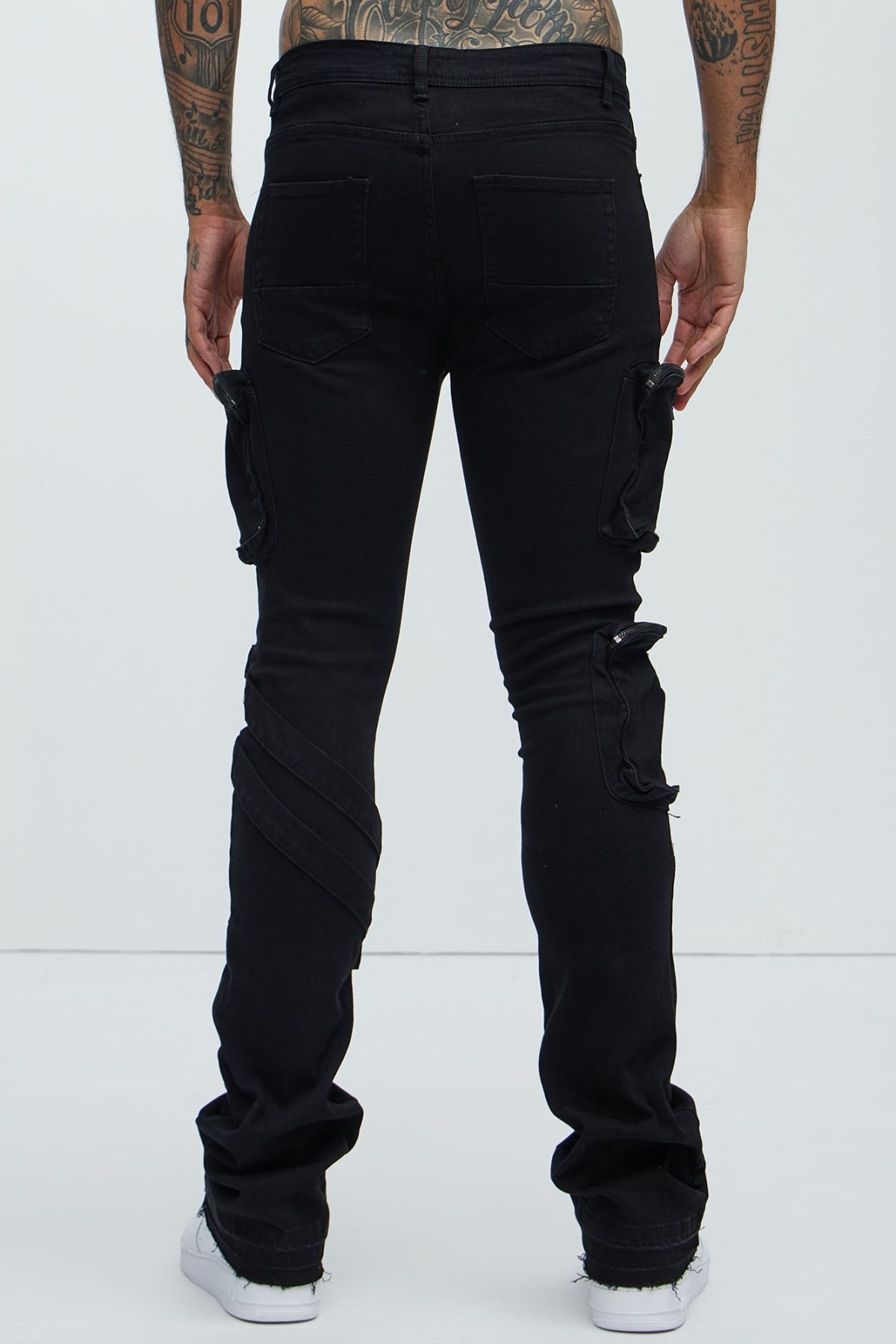 Find Out Cargo Flare Jeans - Black