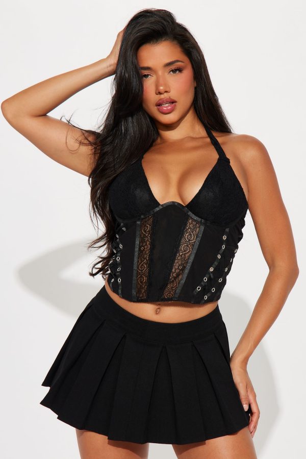 Moves To Make Lace Halter Top - Black