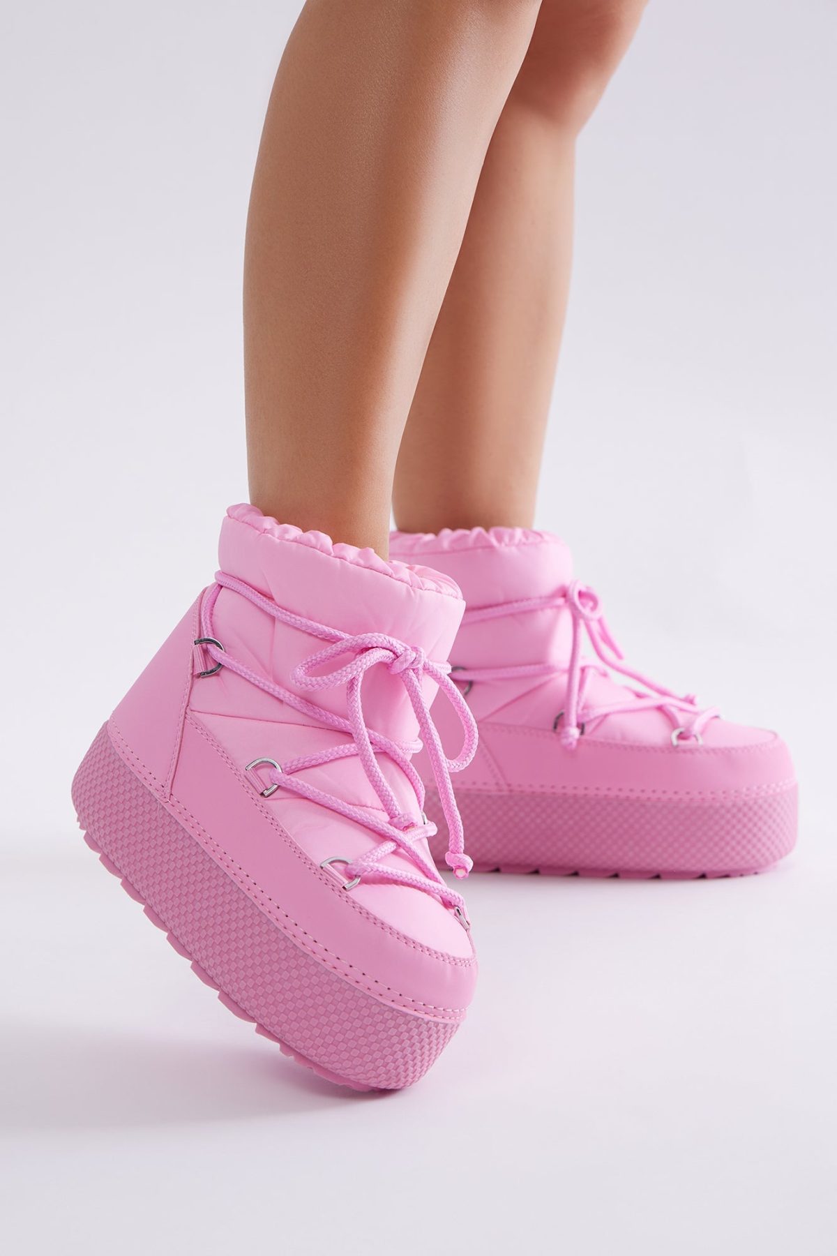 Hit The Snow Platform Booties - Pink