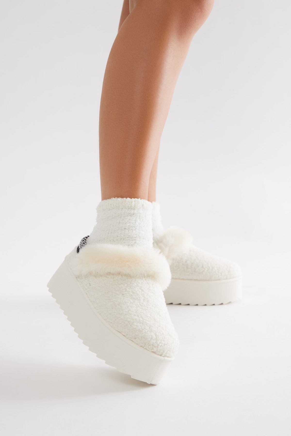 So Tuned In Platform Slippers - Cream