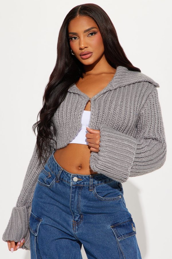 Downtown Chunky Knit Cropped Cardigan - Grey