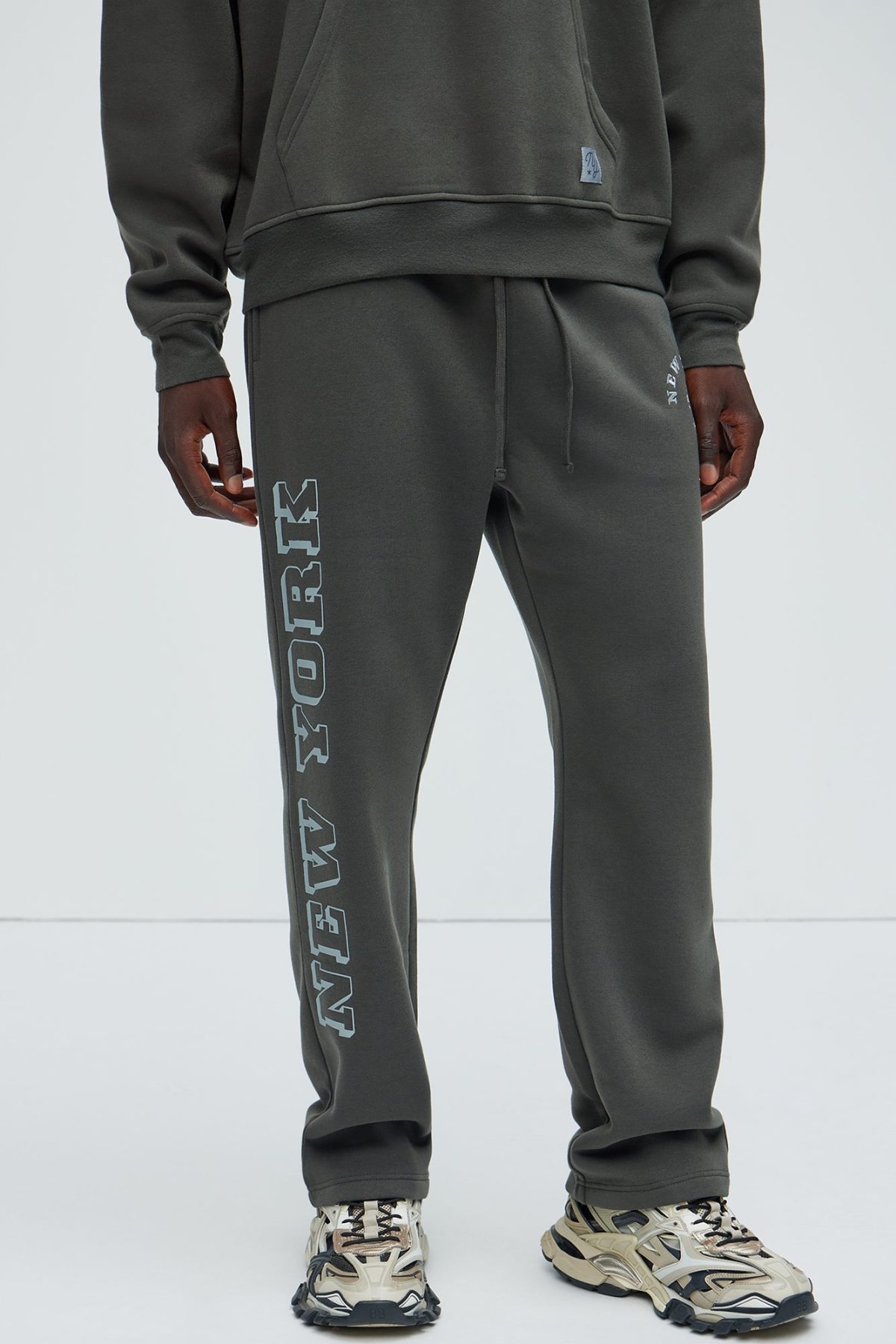 The City That Never Sleeps Sweatpant - Black