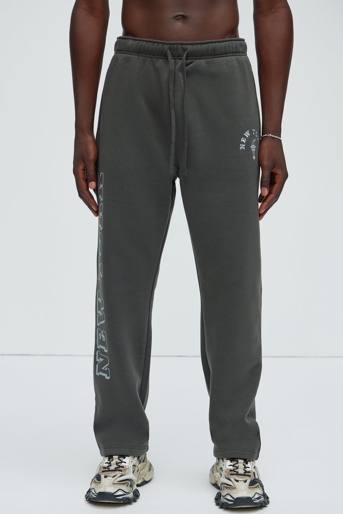 The City That Never Sleeps Sweatpant - Black