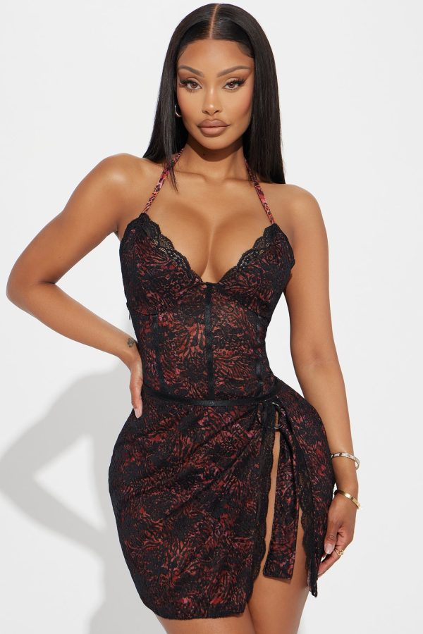 Never Better Lace Mini Dress - Black/Pink