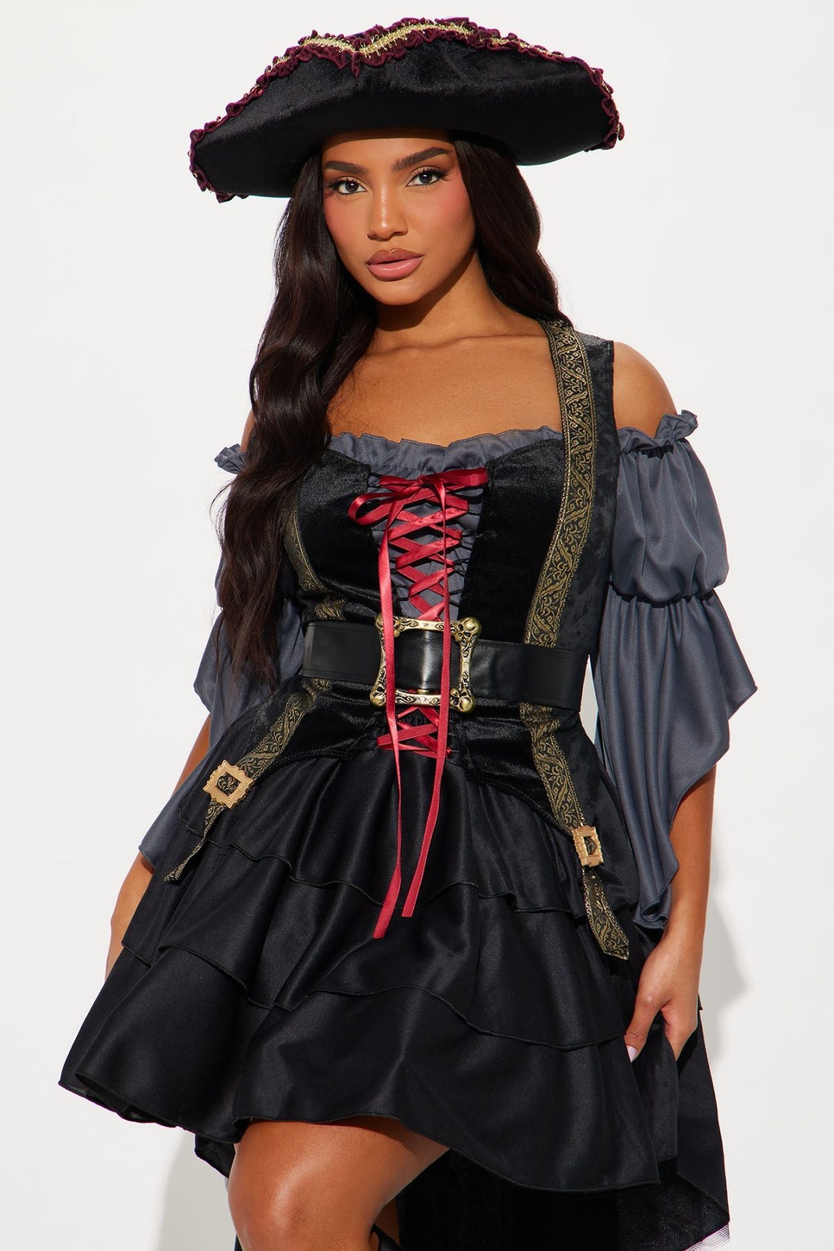 Beauty Of The Dark Seas 2 Piece Costume Set - Black/Grey