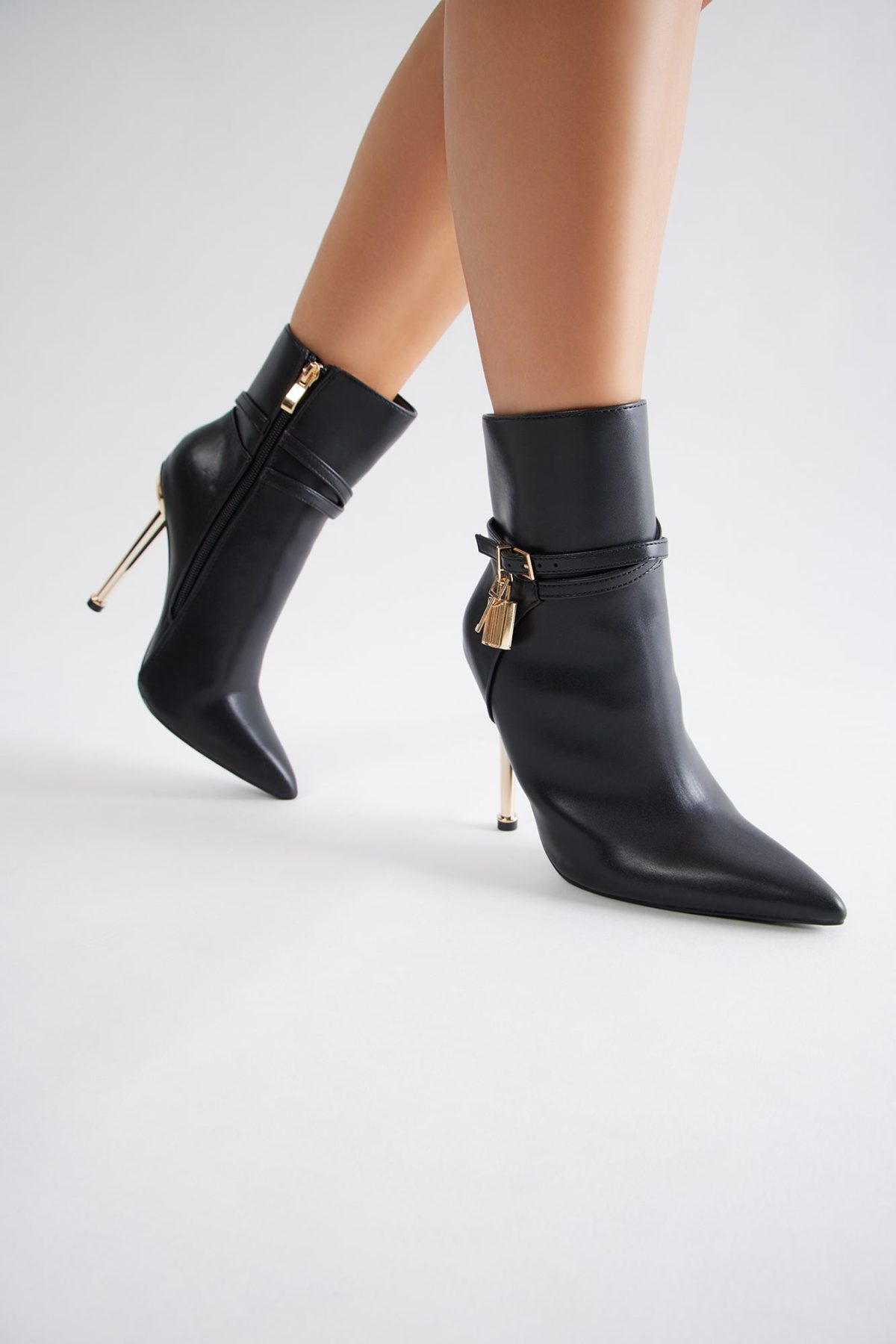 Jagger Hardware Booties - Black