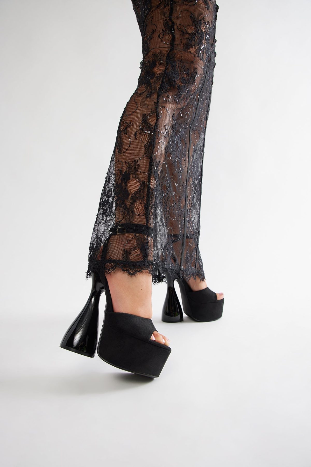 Style So Fly Extreme Platform Heels - Black