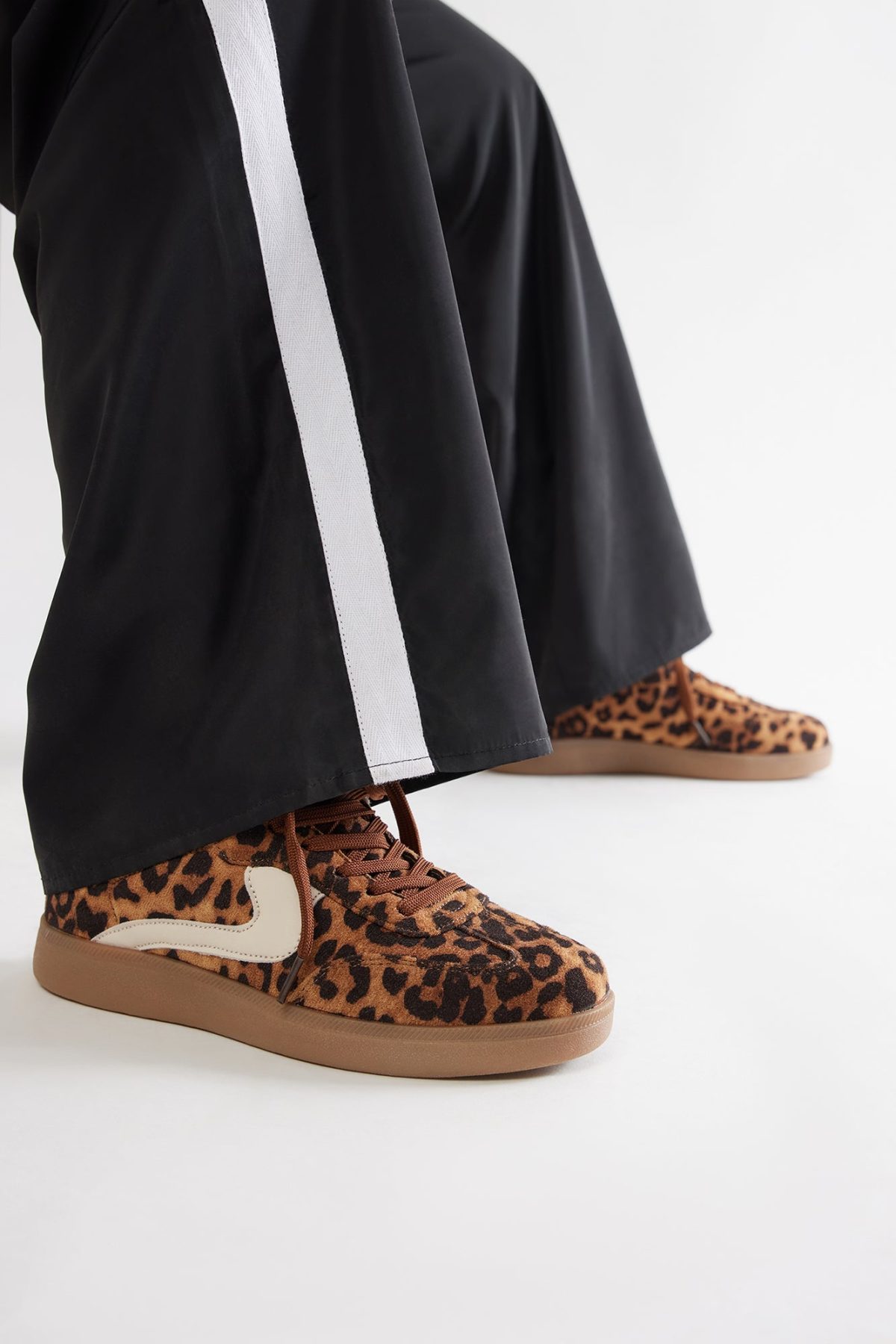 Denali Lace Up Sneakers - Leopard